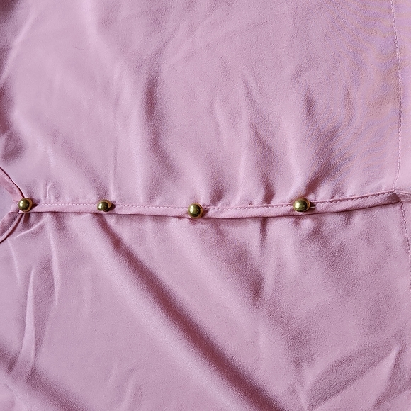 CR Top with Buttons - Picture 3 of 3